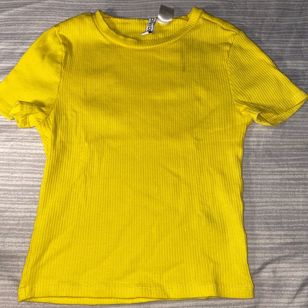 H&M basic yellow ribbed top